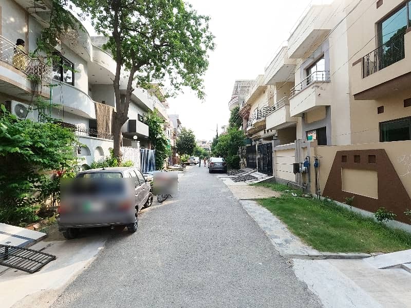 Wapda Town Phase 1 - Block G3 House Sized 5 Marla Is Available 2