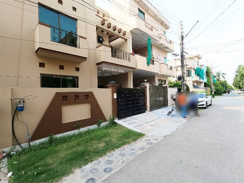 Wapda Town Phase 1 - Block G3 House Sized 5 Marla Is Available 4