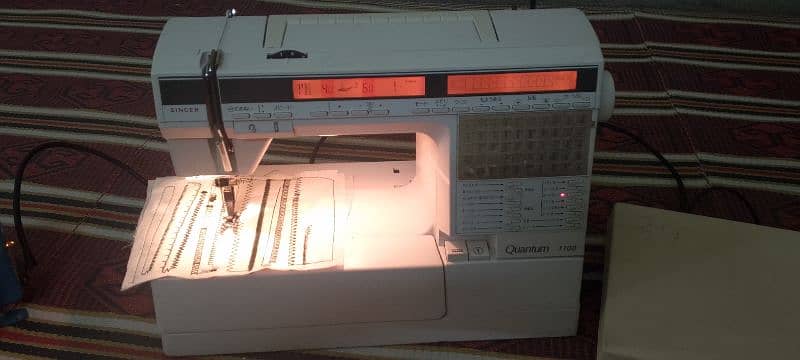 Japani Singer sewing machine for sale in 10/10 condition. 4