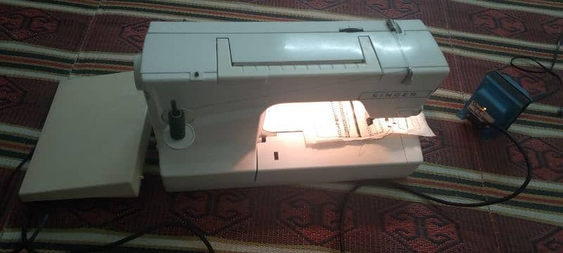 Japani Singer sewing machine for sale in 10/10 condition. 6