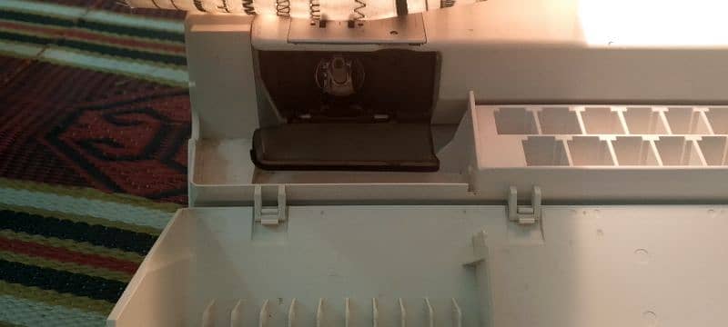 Japani Singer sewing machine for sale in 10/10 condition. 8