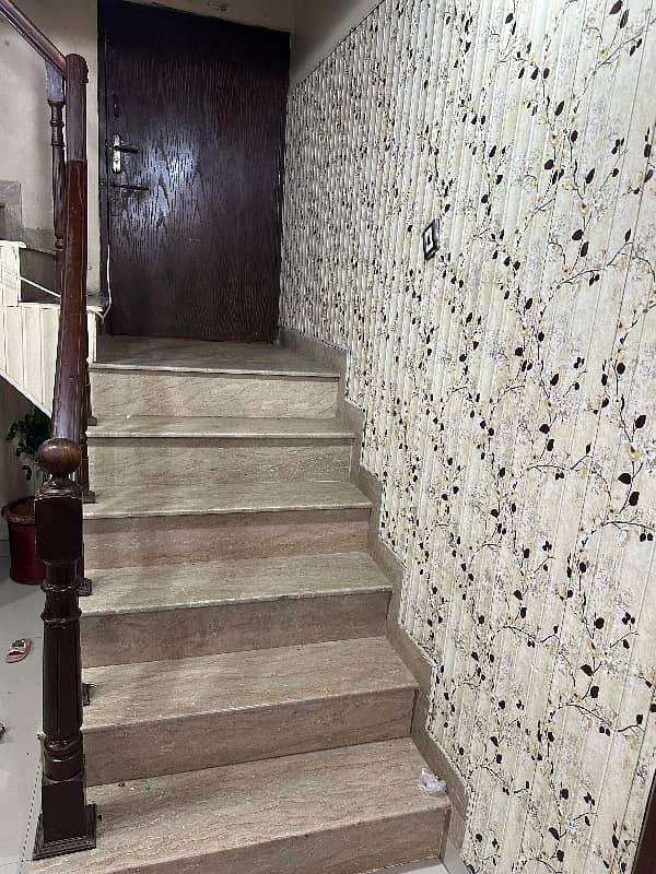 10 Marla Double Story Used House Available For Sale In Allama Iqbal Town, Lahore By Fast Property Services 3