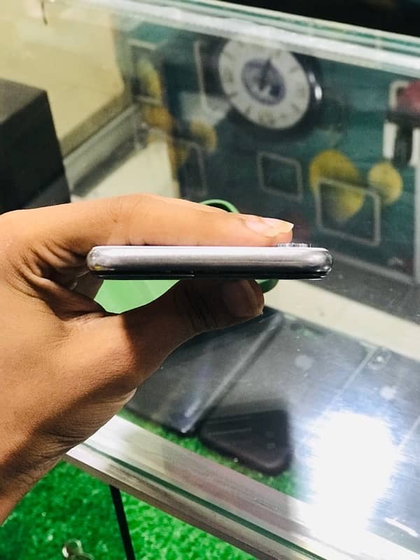 I phone x factory unlocked 4