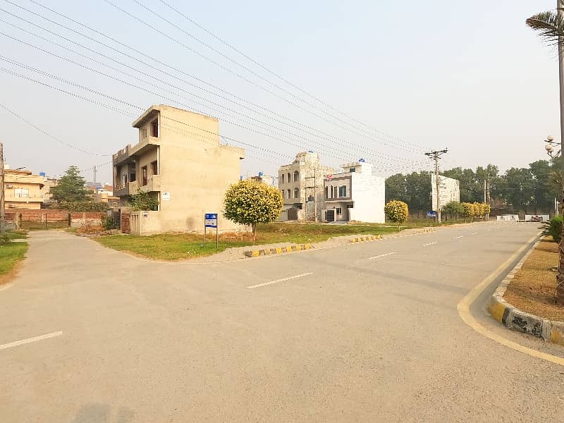 Looking For A Prime Location Residential Plot In Lahore 4