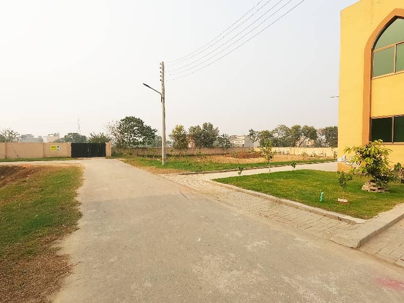 Looking For A Prime Location Residential Plot In Lahore 14