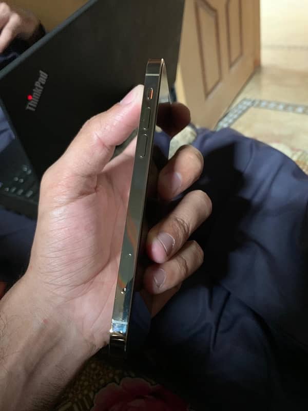 iphone 12 pro Non PTA 5