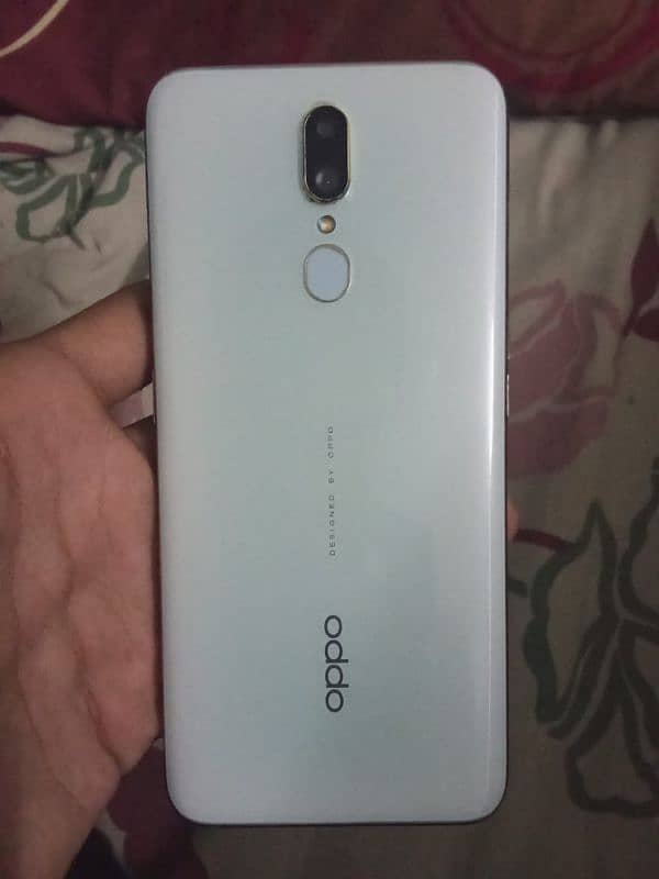 oppo f11 10/10 condition 8/256 GBS with box and charger 2