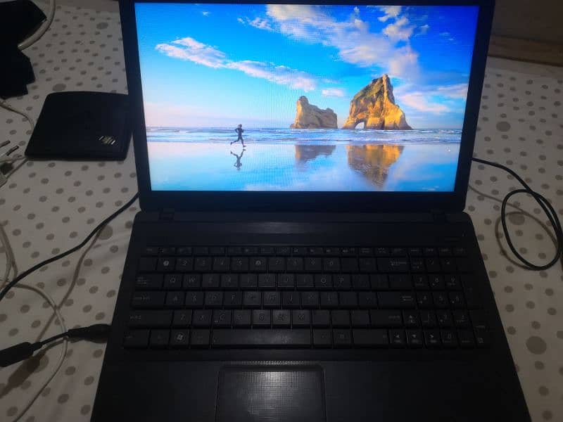 Asus Laptop core i7 2nd gen 1