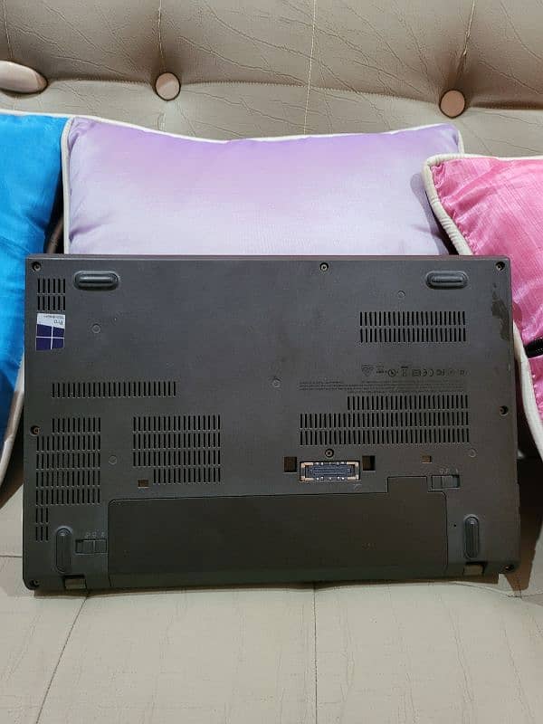 Lenovo i7 7th x270 8/256 in good condition 9