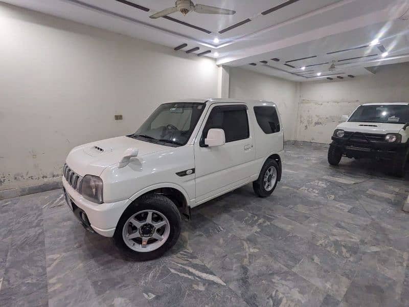 Suzuki Jimny 2014 1