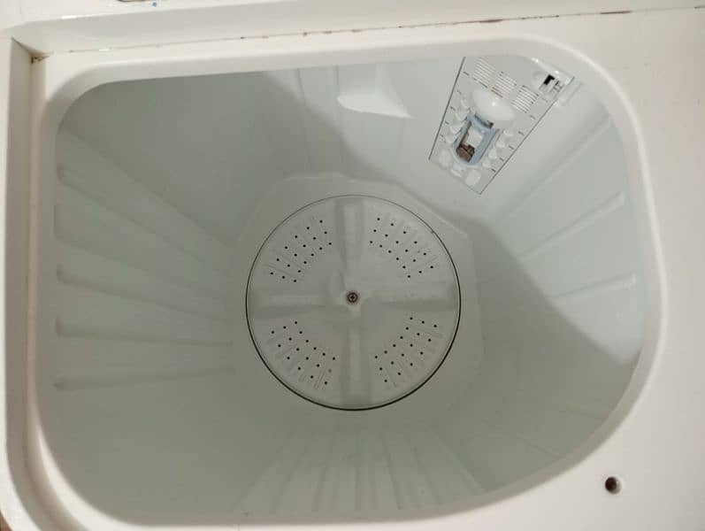 10 kg twin tap washing machine used. 2