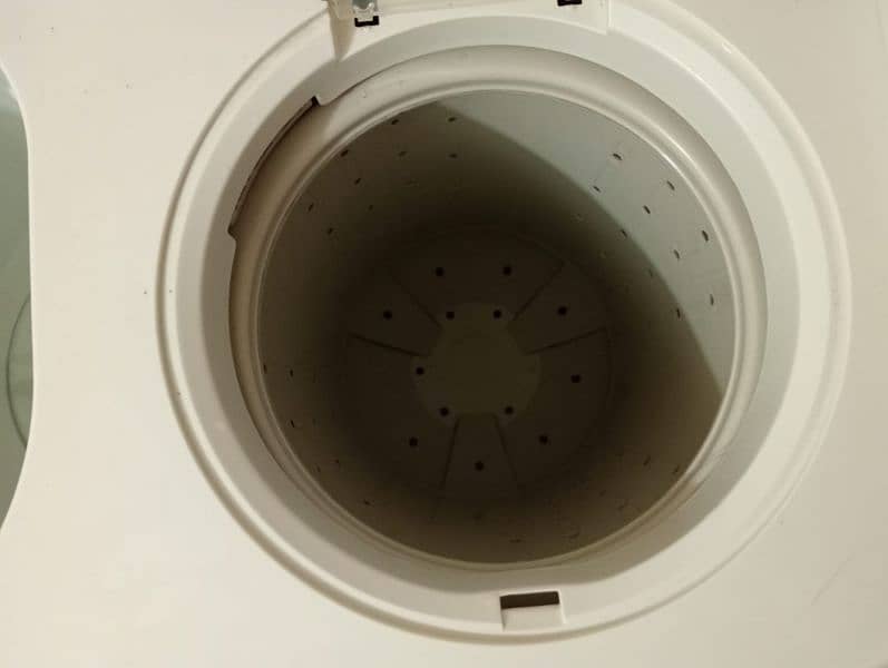 10 kg twin tap washing machine used. 3