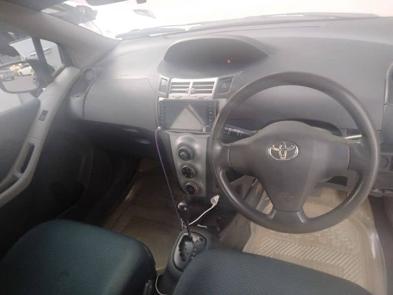 Toyota Vitz 2006 6