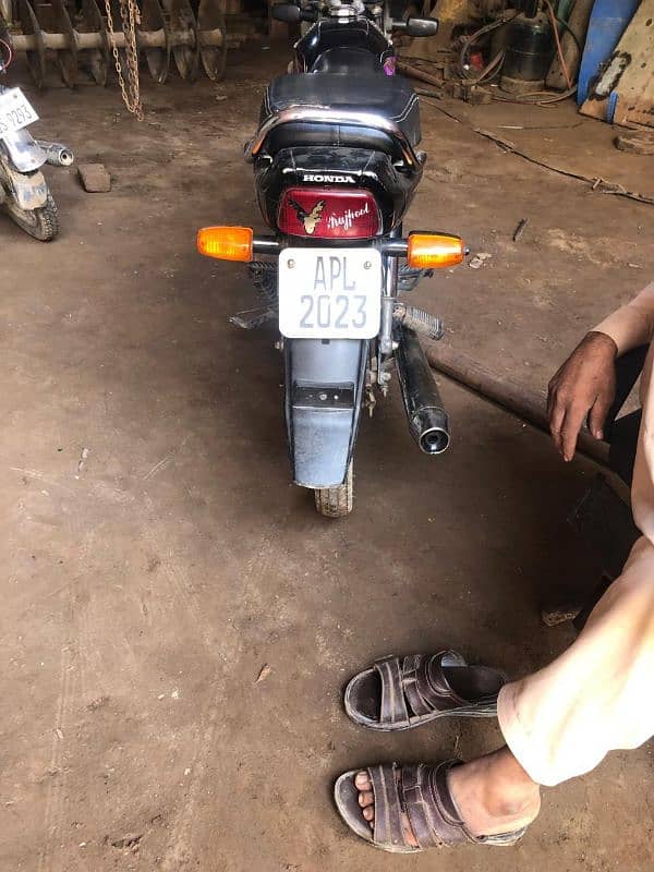 Honda CD70 Dreem 1