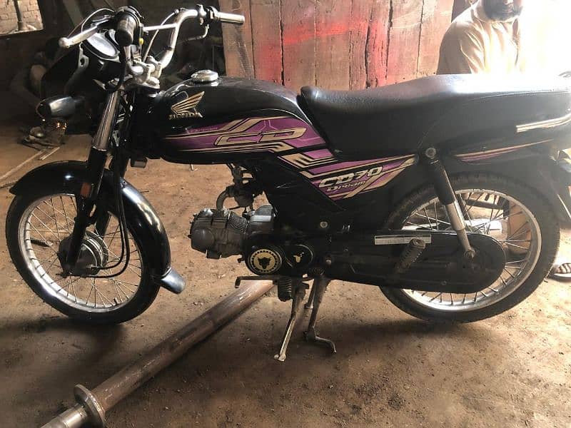 Honda CD70 Dreem 3