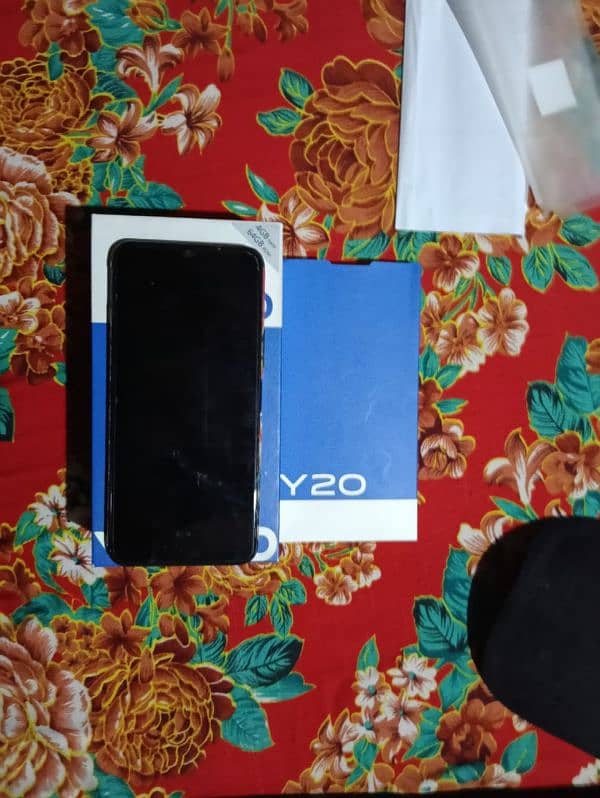 Vivo y20 used mobile in good condition. 4/64 1