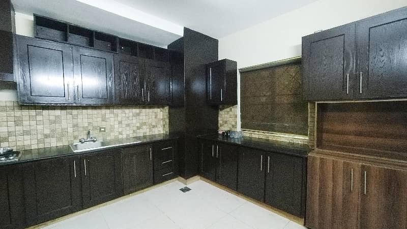 2 BED ROOM FULLY FURNISHED 4