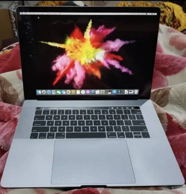 MacBook pro i9 2019 15 inch 2