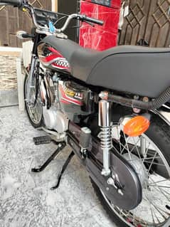 HONDA CG 125 FOR SALE IN VERY GOOD CONDITION