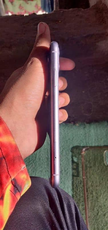 iphone 11 pta approve 256 in good condition 4