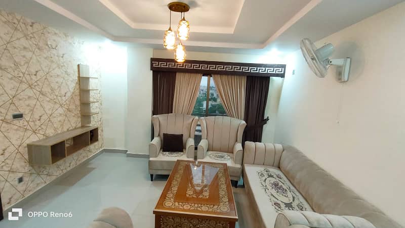 Par Day and short Time full furnish one BeD Room ment Available for rent Bahria Town Phase 6 family apartment 5