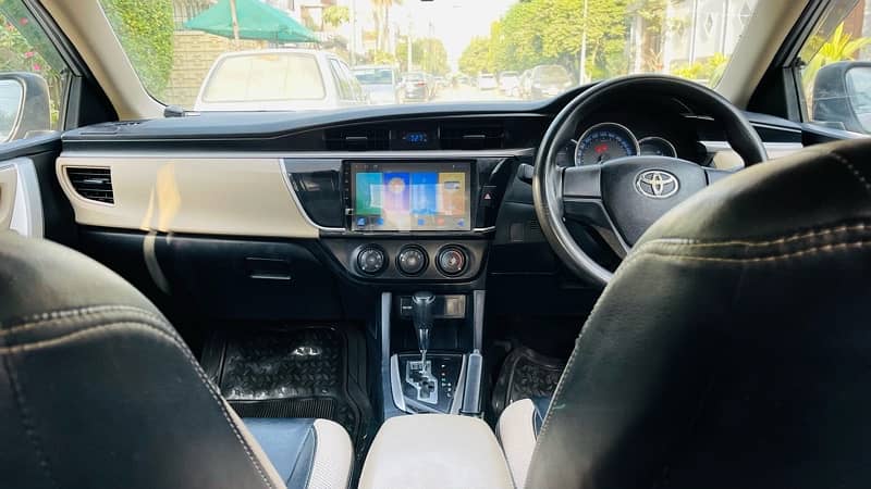 Toyota Corolla Altis 2016 karachi 7