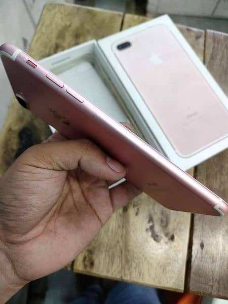 iphone 7 plus 03290506093watsapp 0