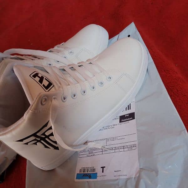 Imported White Sneakers 0