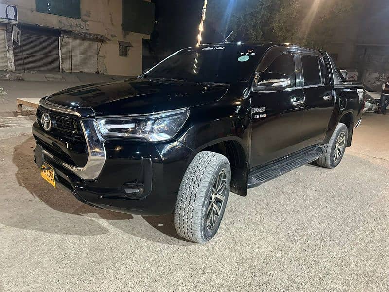 Toyota Hilux revo Model 2018 9