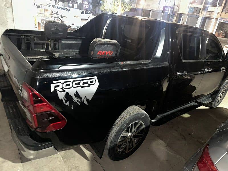 Toyota Hilux revo Model 2018 10