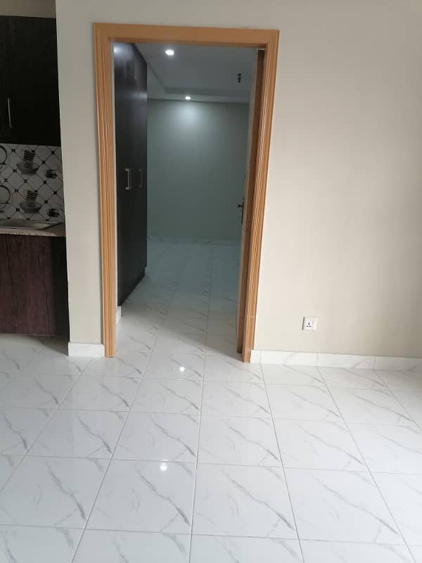 01 BED LUXURY APPARTMENT AVAILBLE FOR RENT AT GULBERG GREEEN ISLAMABAD 5