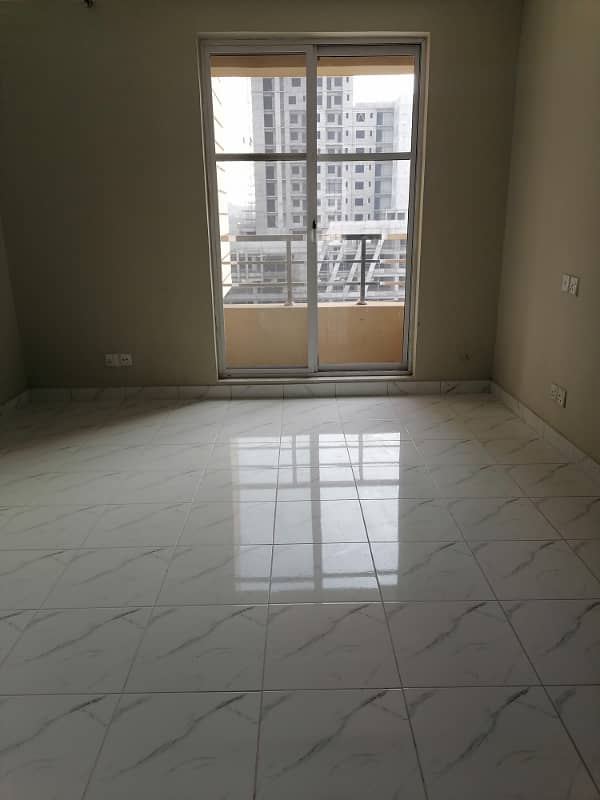 01 BED LUXURY APPARTMENT AVAILBLE FOR RENT AT GULBERG GREEEN ISLAMABAD 6