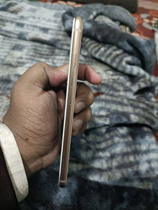 iphone 8 plus 128gb PTA Approved 5