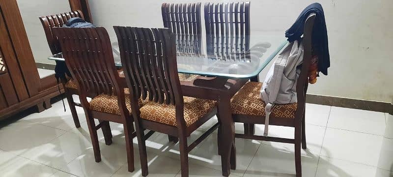 Chinotie Dining Table for 6 Persons 3