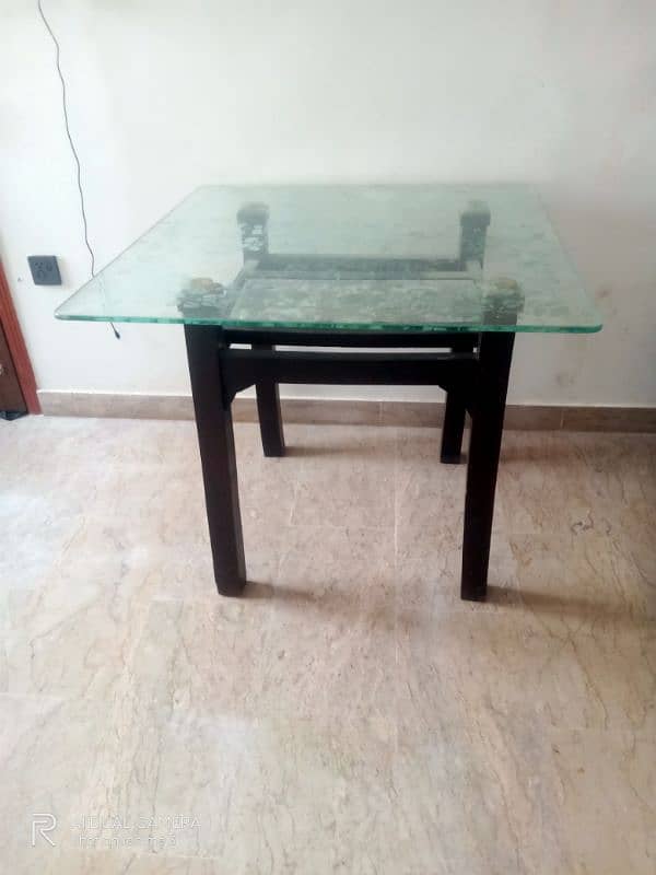 4 seater Dining table 4