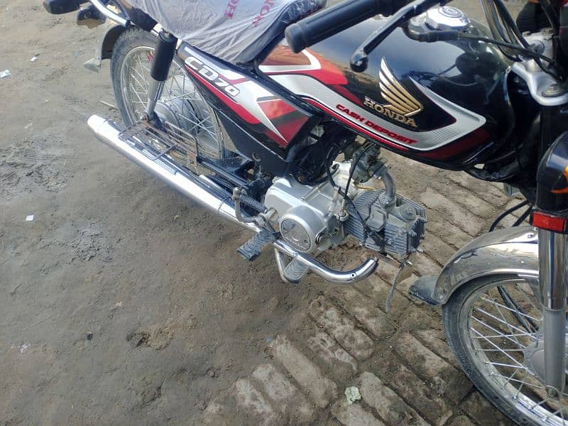 Honda CD 70 2025 3