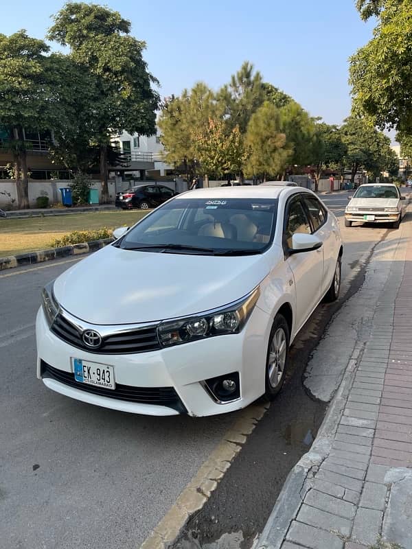 Toyota Corolla Altis 2015 0