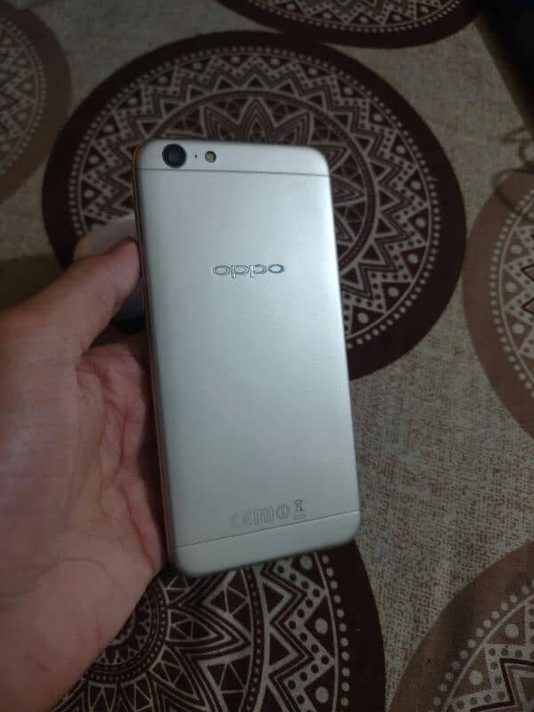 Oppo A57 1