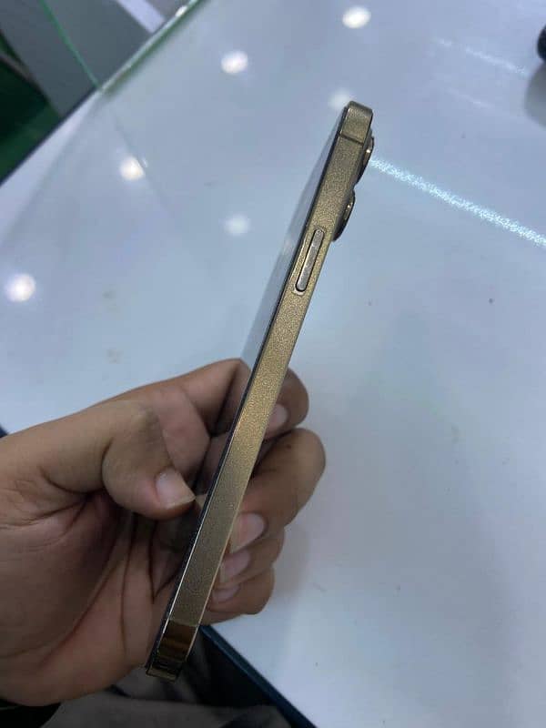 iphone 13 pro max 128gb gold colour 3