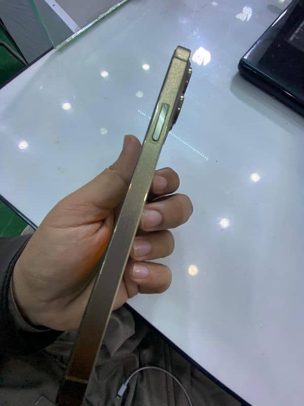 iphone 13 pro max 128gb gold colour 6