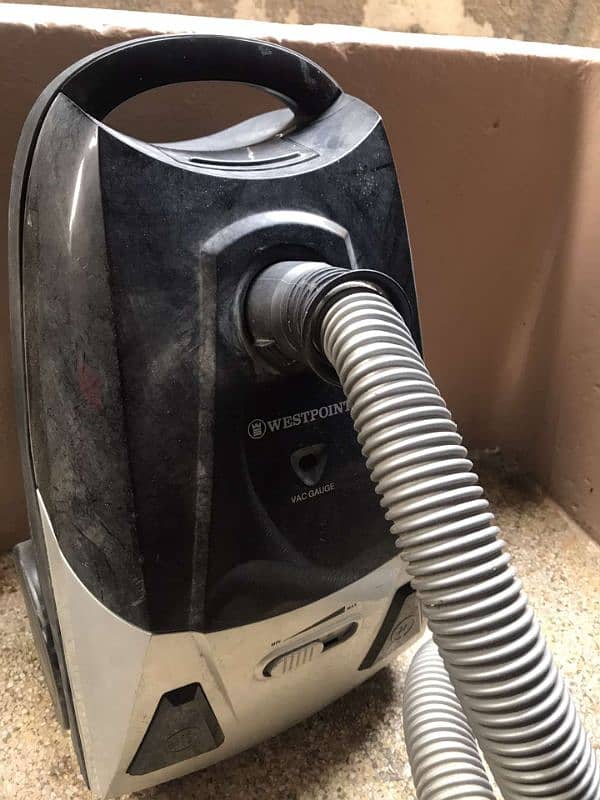 vacuum cleaner 1