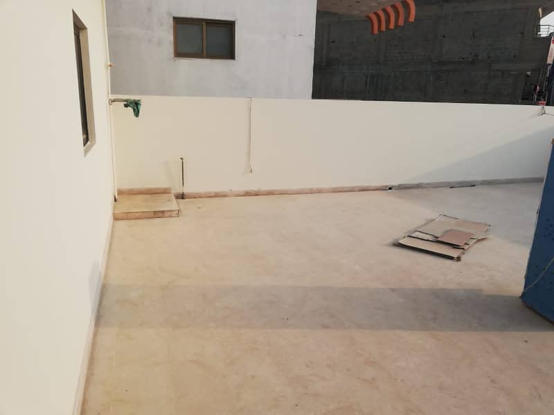 Portion. 400 Sq Yards 2nd Floor 2 Beds DD In Old Raviyaan Society 9