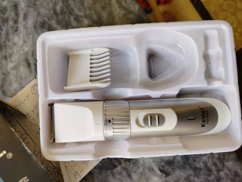 Men Hair Trimmer 2  other brand pice  used 1