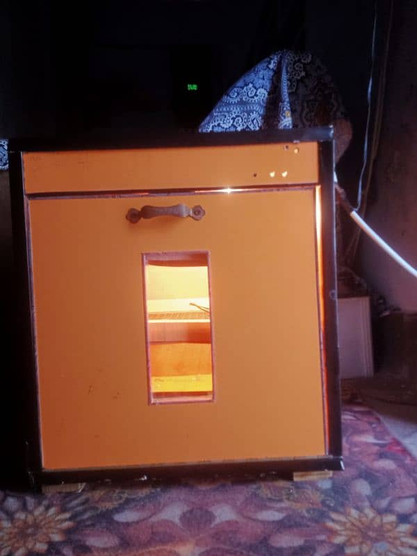 100 eggs incubator in perfect condition price Kam be ho Gaye ga 0