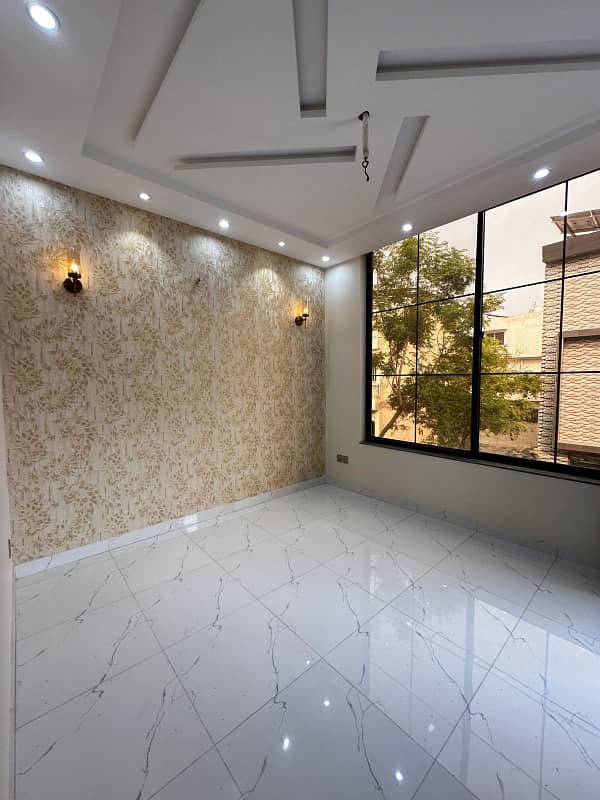 5 Marla Beautifully Designed House For Rent In Park View City Lahore. 0