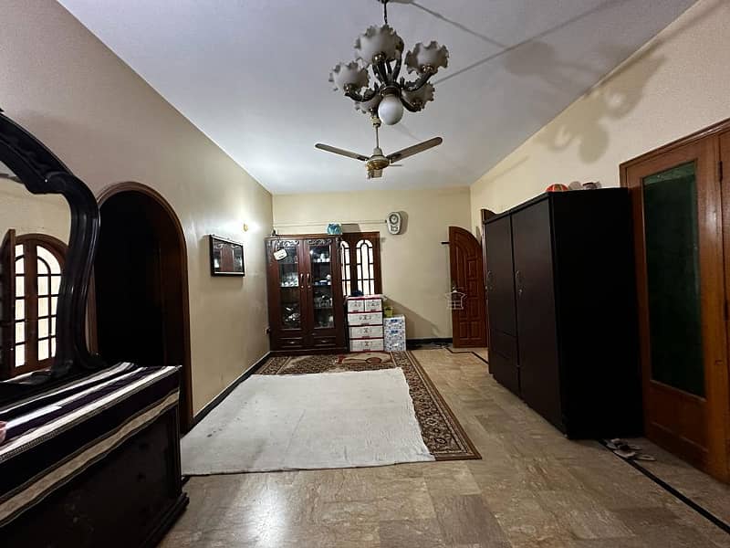 Well Maintained 240 Sq Yard Double House Gulshan E Iqbal Karachi Sindh 16