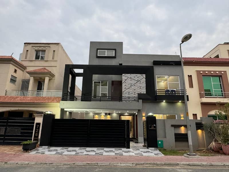 10 Marla Brand new first entry full furnished house for rent in Bahia Town lahore 27