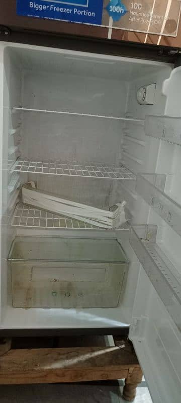 Hair Refrigerator for urgent sale 2