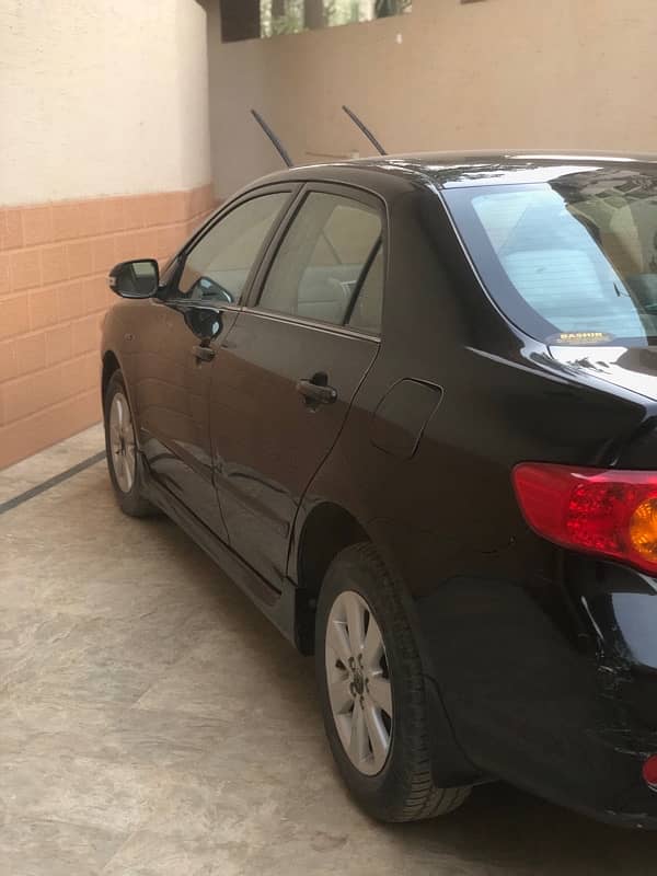 Toyota Corolla Altis 2010 4