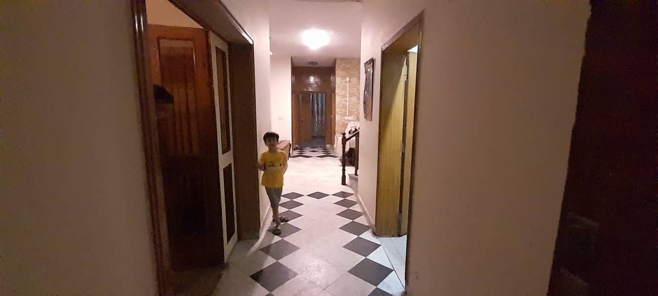 12 Marla House For Sale In Johar Town Block A1 Owner Needed (Investor Rate) NOC Ready (Original Picture) Double Story Hot Location Main Apporced Near To Akbar Chowk 2